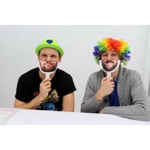 Dwustronna tabliczka z twarzą